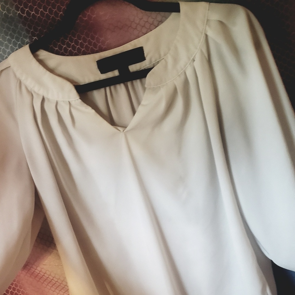 Light boutique top